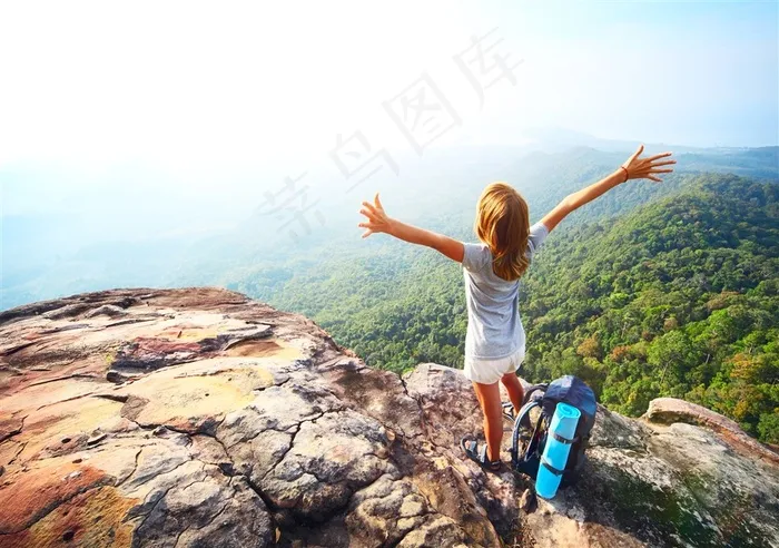 爬山户外体育运动图片
