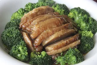 桂林特色名菜荔浦扣肉图片-第5张