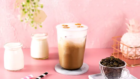 奶茶店水果茶饮品特饮高清图焦糖贝纳诵