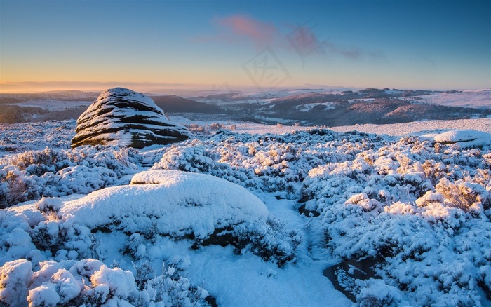 美丽雪山全景图片