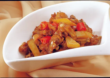 川菜湘菜高清菜谱 风味土豆烧牛蛙42元例 川菜湘菜高清菜谱 风味土豆烧牛蛙42元例