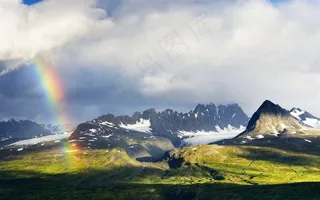 彩虹雪山 