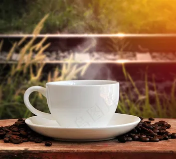 优美风景下的咖啡