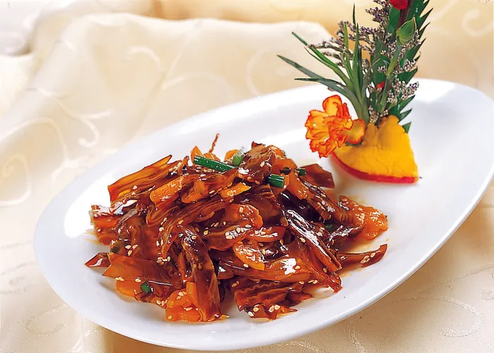 96LC-437萝卜干拌鹿耳