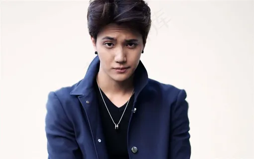 小五金恩圣帅哥素材