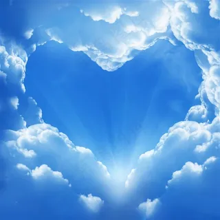 精美天空心形云朵