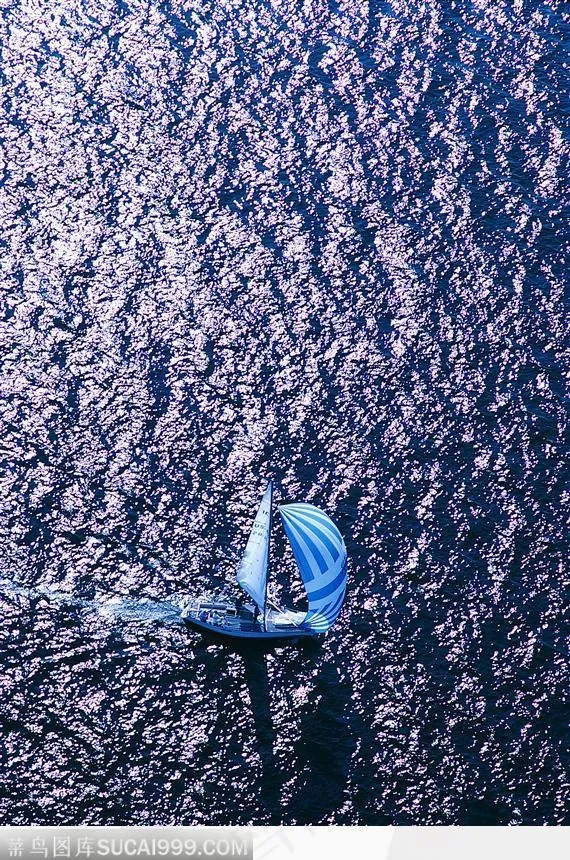 帆船 海水 波光