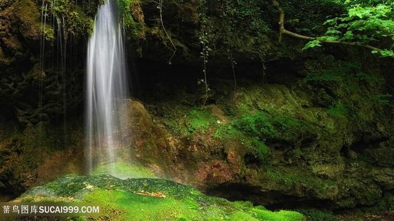 唯美瀑布风景画壁纸