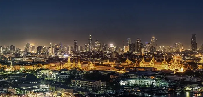 金碧辉煌的城市夜景