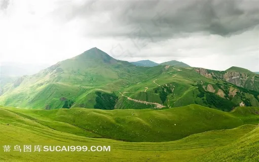 绿色丘陵草原景色风景图片 绿色丘陵草原景色风景图片
