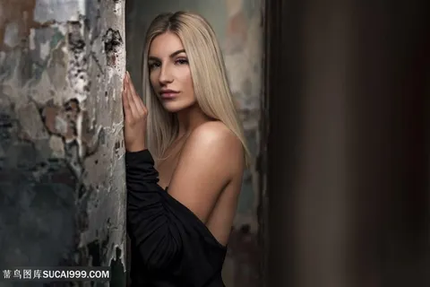 欧美露肩美女图片