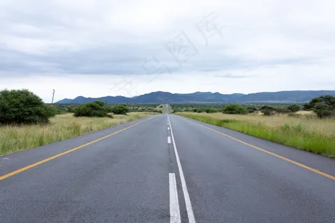 宽阔笔直公路图片 宽阔笔直公路图片