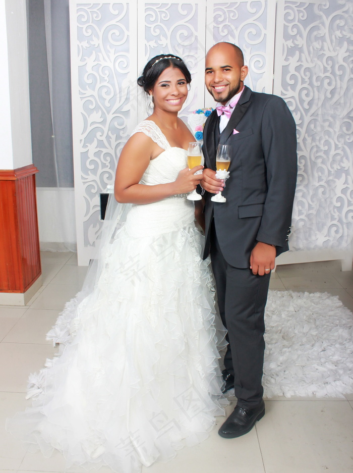 新郎新娘婚纱图片