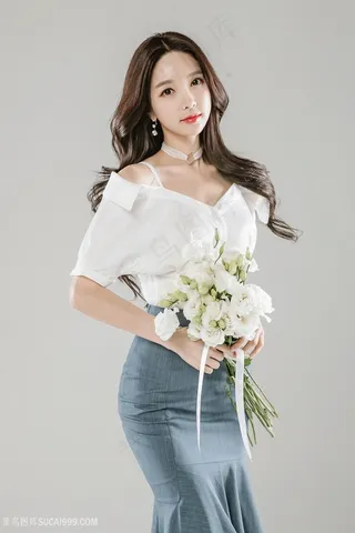 拿着花环的高清韩国美女朴秀妍图片