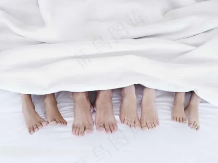 幸福一家人的脚丫