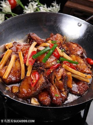 中华美食干锅比目鱼 元摄影图