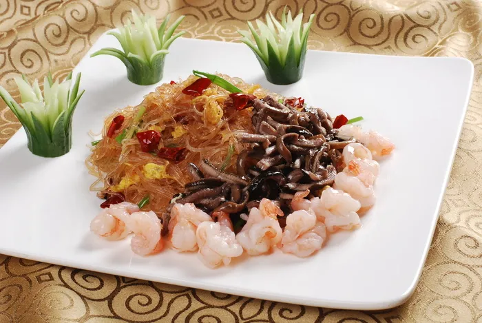  鲜虾鳝鱼赛鱼翅