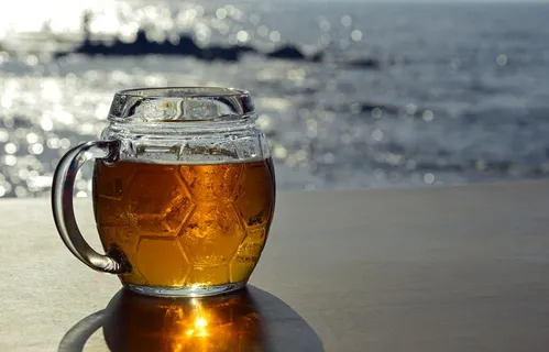 海滩冰啤酒图片 海滩冰啤酒图片