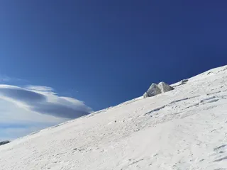 蓝天云海哈巴雪山攀登