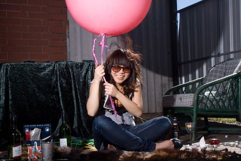 顽皮美女素材图片下载