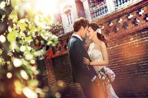 幸福恋人婚纱别墅外拍高清写真