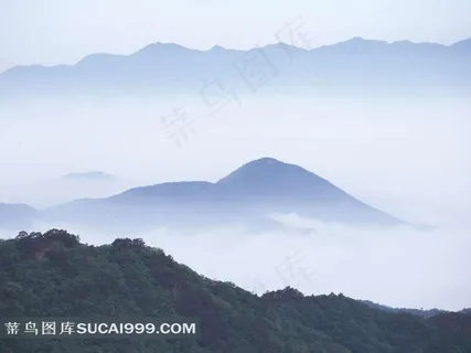 云雾缭绕的大山风景素材