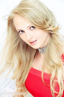 金发欧洲美女图片美容图片