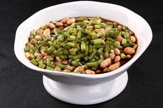 醋蒜苔腌花生 (1)