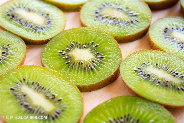 新鲜的水果猕猴桃