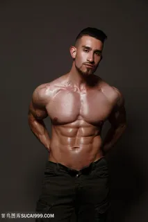 八块腹肌男人图片