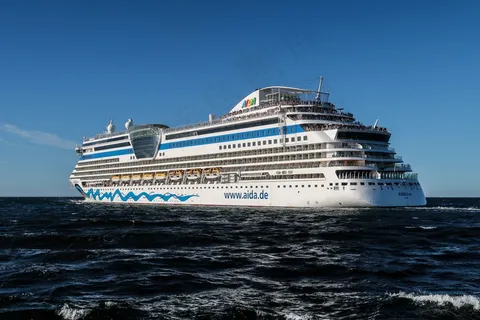 海上大型客轮图片 海上大型客轮图片