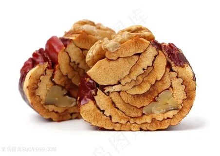 美味枣夹核桃小吃特写 美味枣夹核桃小吃特写