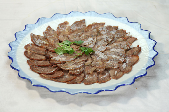 2酱牛肉 东北菜馆