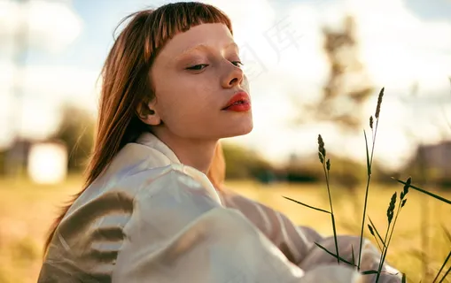 个性侧颜美女图片 个性侧颜美女图片