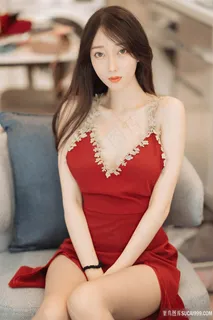 红色长裙气质*美女老师图片 红色长裙气质*美女老师图片