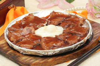 铁板窝烧牛仔骨