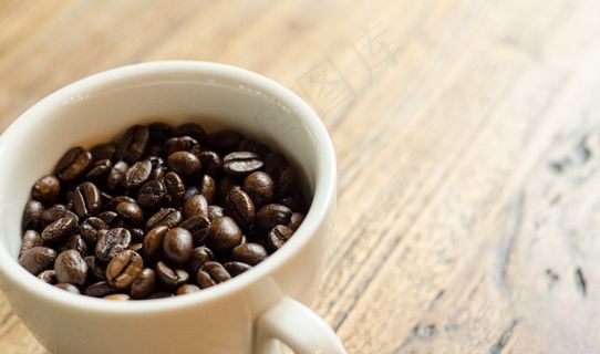 一杯咖啡豆高清图片