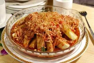  金菇瑶柱烧茄子