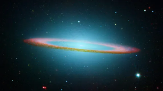 绚丽草帽星系图片 绚丽草帽星系图片