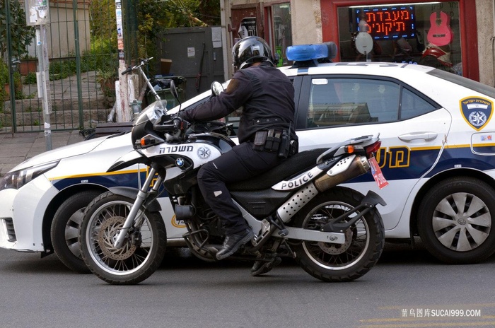 国外街道的巡逻警