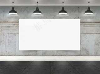 白色聚光灯下的展板