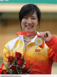 女子体育健儿获冠精彩瞬间