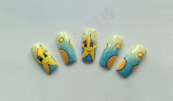 可爱美甲甲片图片