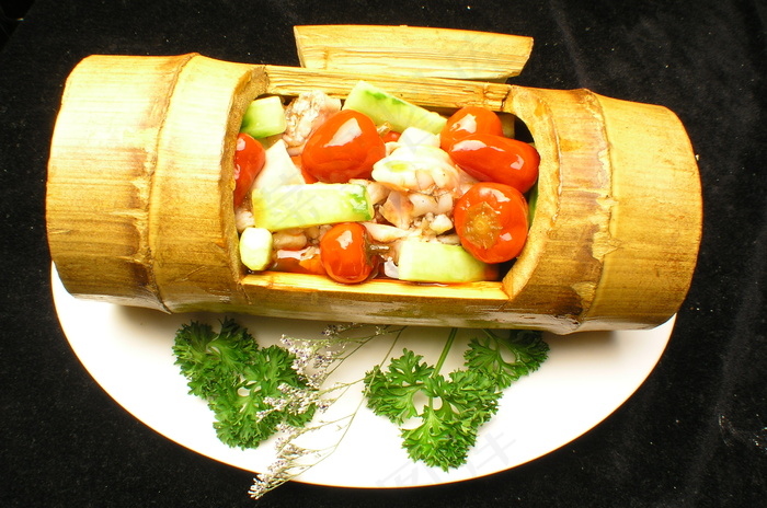 3245竹香飘香牛蛙