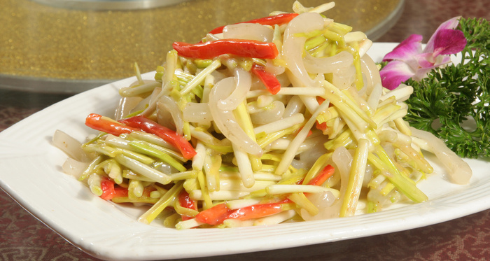 蒜黄炒鲜鱿  18元