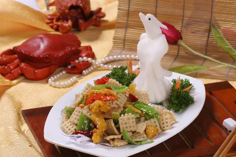 25 锅巴小酥肉 华荣酒店