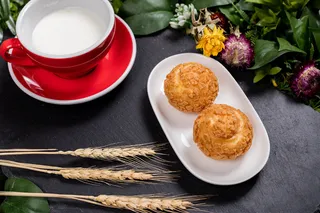 蛋糕店小蛋糕慕斯美食甜品图片