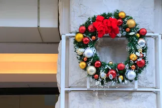 圣诞节红色金色白色圣诞球花环装饰户外(7)