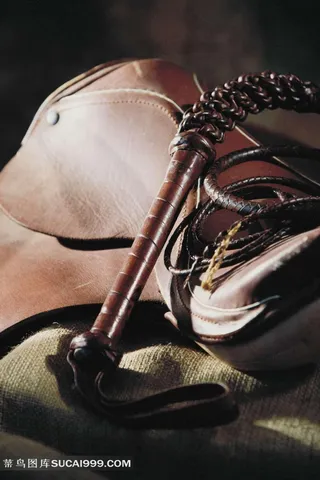 精品品牌鞋服广告图片烟斗