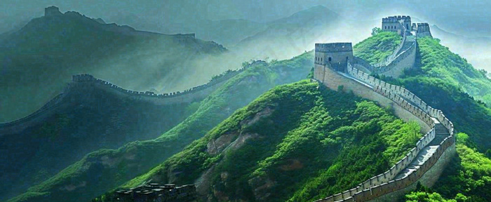 中国风长城连绵不断山脉庄严(1712x704)